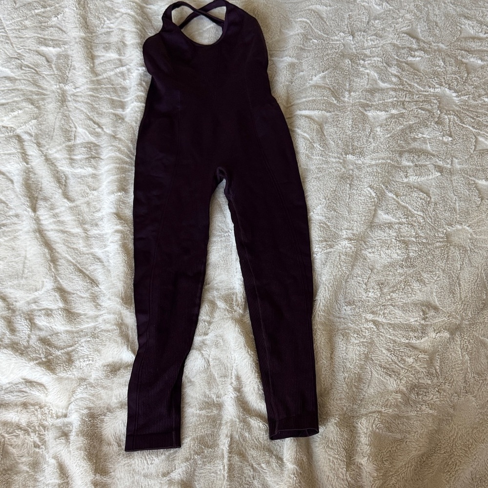 Chic Halter Jumpsuit color wine excellent condition